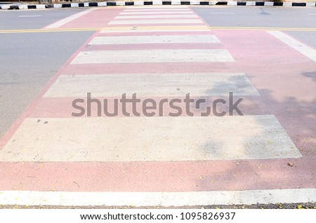 Zebra crossrode walkway
