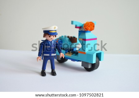 Jigsaw Police with motorcycle