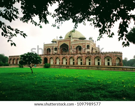 The picture was taken at Humayun's Tomb located in New Delhi / India on September 06 2014