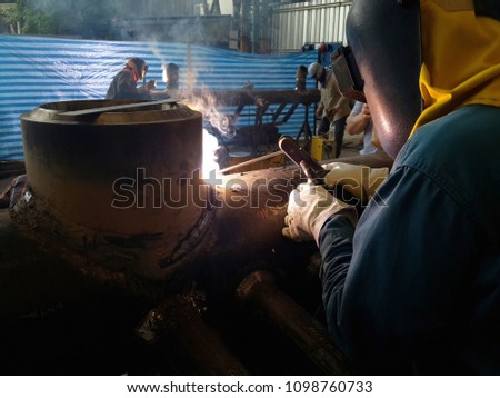 Welding tube to connected manifold for pressure part of fired heater