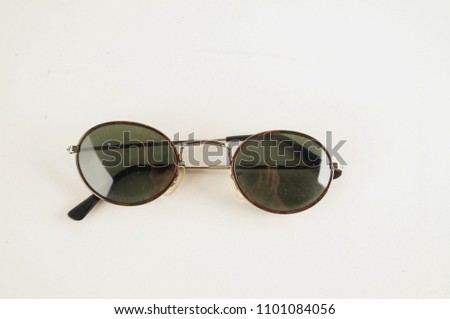 Close-up of vintage sunglassesisolated, sunglasses, white, fashion, glasses, style, protection, summer, background, lens, sun, cool, eyesight, reflection, object