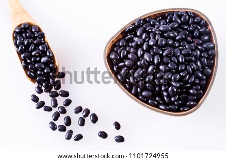 Raw black beans - Phaseolus vulgaris' Black turtle