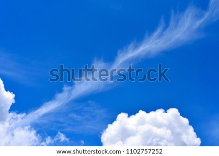 strange pattern blue sky white clouds