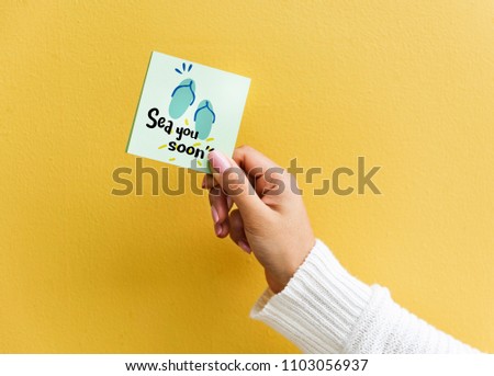 Summer themed note with a yellow wall