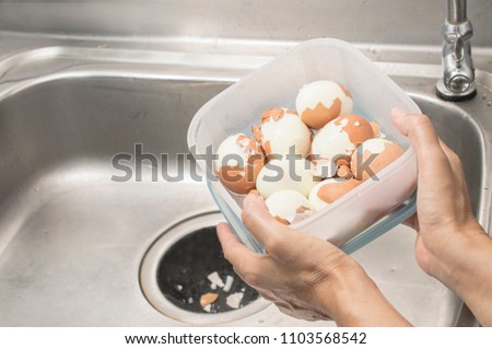 quick way to peel many hot boil eggs, put them in a box and add a little water,  shake hard, eggs shell will crack, kitchen tips