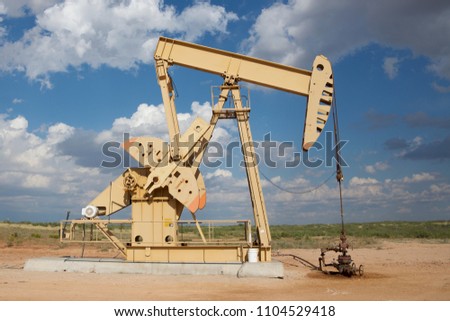 West Texas pumping unit Royalty-Free Stock Photo #1104529418