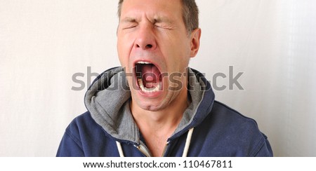 Portrait of the yawn man