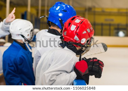 young players hockey players in training