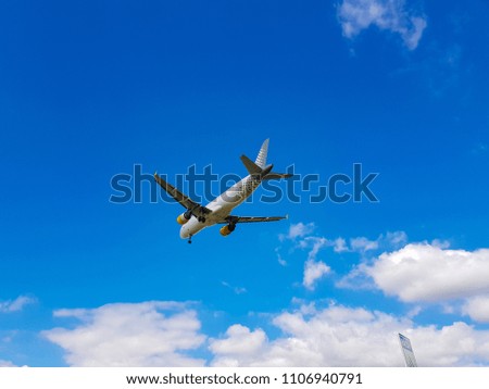 Planes take off from the viewpoint of aircraft, Prat de Llobregat.