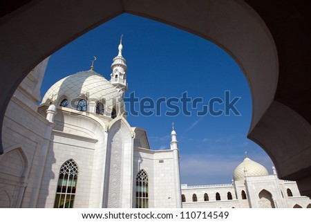 White Mosque in Ornamental opening