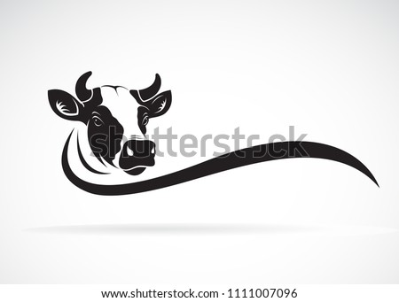 Vector of cow head design on white background, Farm animal, Vector illustration. Easy editable layered vector illustration.