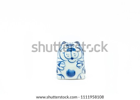 Figurine of a thick blue cat