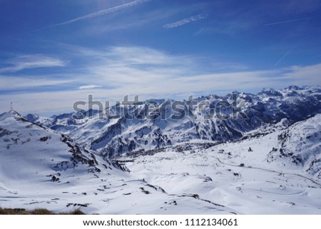 Alpine fotography inspired by skiing. All photos are taken in the alps of Austria.