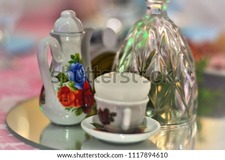 Mini coffee pot decorating table