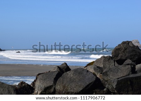 A scenic view of the pacific ocean on Trinidad state beach.