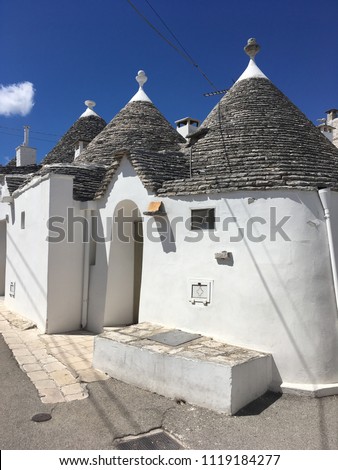 fabulous white houses with domed roofs
Italy, Bari, Alberobello, Apulia,