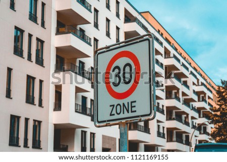 number 30 traffic limit zone sign
