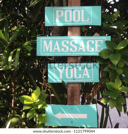 Bali - Yoga Studio Massage Pool Sign