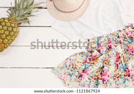 Straw hat, dress, pineapple