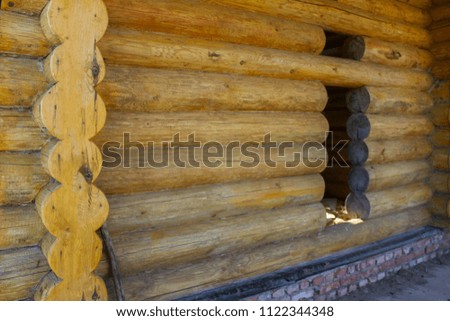 Construction of the handcrafted scribe fit log house