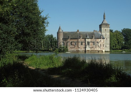 Kasteel van Horst.  Horst Castle.  A medieval moated castle in Sint Pieters Rode in Belgium