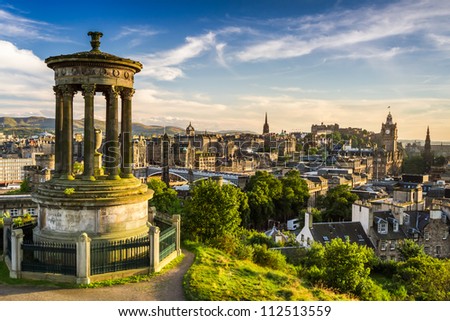 Beautiful view of the city of Edinburgh Royalty-Free Stock Photo #112513559