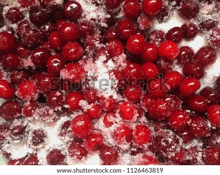 Cherries in sugar, preserves
