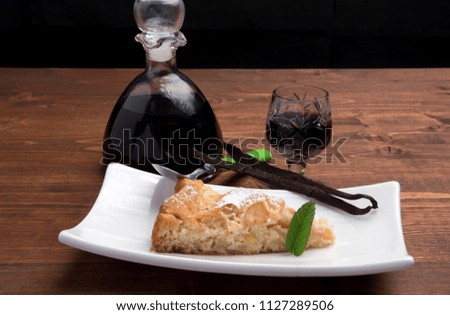 Apple pie and italian liquor "Passito"