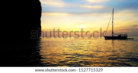 A beautiful sunset picture taken off the coast of phi phi islands on 29th December 2017 