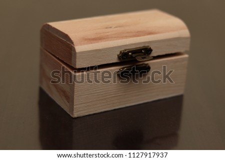 The wooden box
