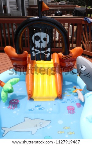 Inflatable pool pirate theme