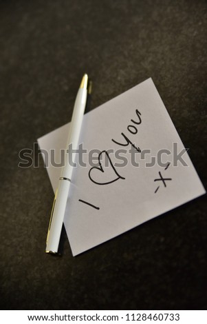 
Handwritten notepad, personal message.