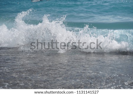 Big waves at the sea