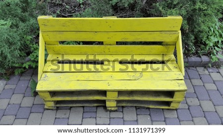 photo of a park bench