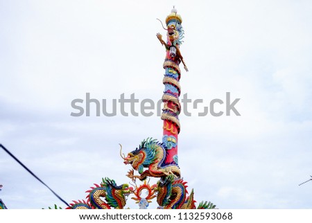 Dragon pillar chinese style