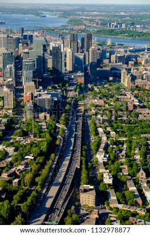 Aerial view of Montreal A720 going downtown