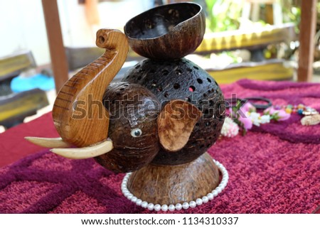 Coconut shell lamp