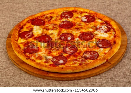 Hit pizza Pepperoni with cheese