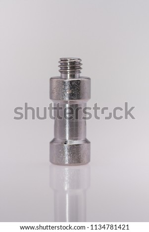 Spigot adapter, spigot for tripods 