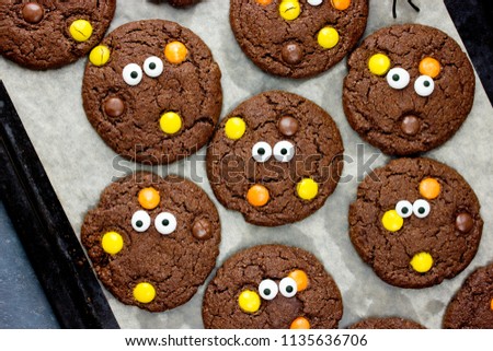 Halloween monster eye cookies for kids