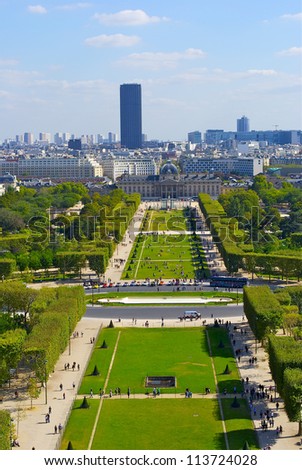 View from the Eiffel tower on the gardens where the tourist take photos