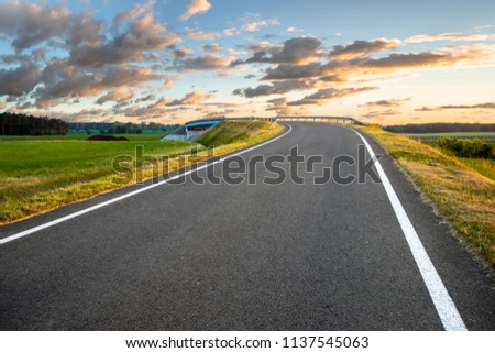 road running over the motorway bridge