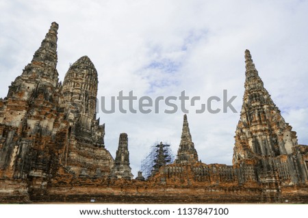 Wat Chaiwatthanaram is a old temple in the Ayutthaya and famous tourist attraction in Thailand