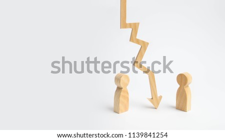 A wooden chart arrow down divides the two people discussing the case. Termination and breakdown of relations, breaking ties. Contract break, conflict of interests. Negotiations of businessmen.