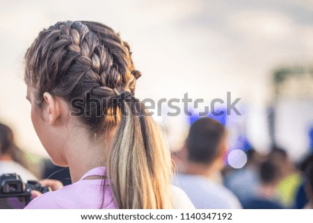 Summer festival girl hairstyles