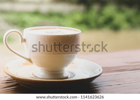 Hot coffee is delicious In the natural view