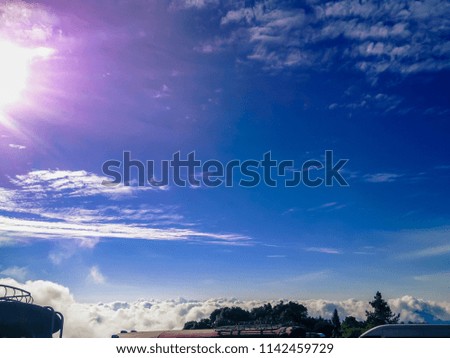 Blue sky and Sunshine with cloud