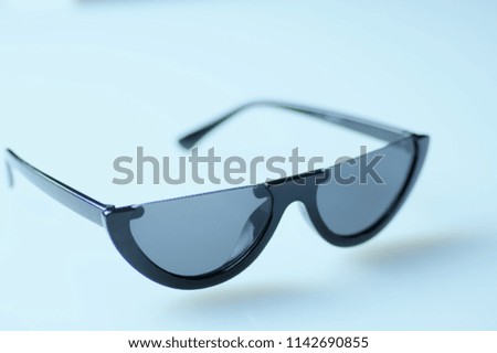 stylish sunglasses in black horn frame