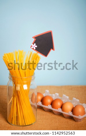 Wooden sign, Spaghetti and eggs 