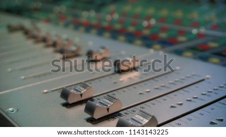 Audio mixer faders